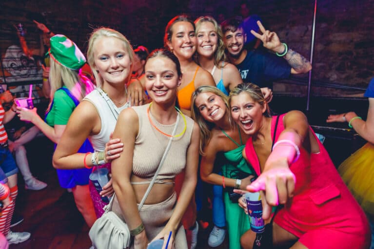 PARTY PRO