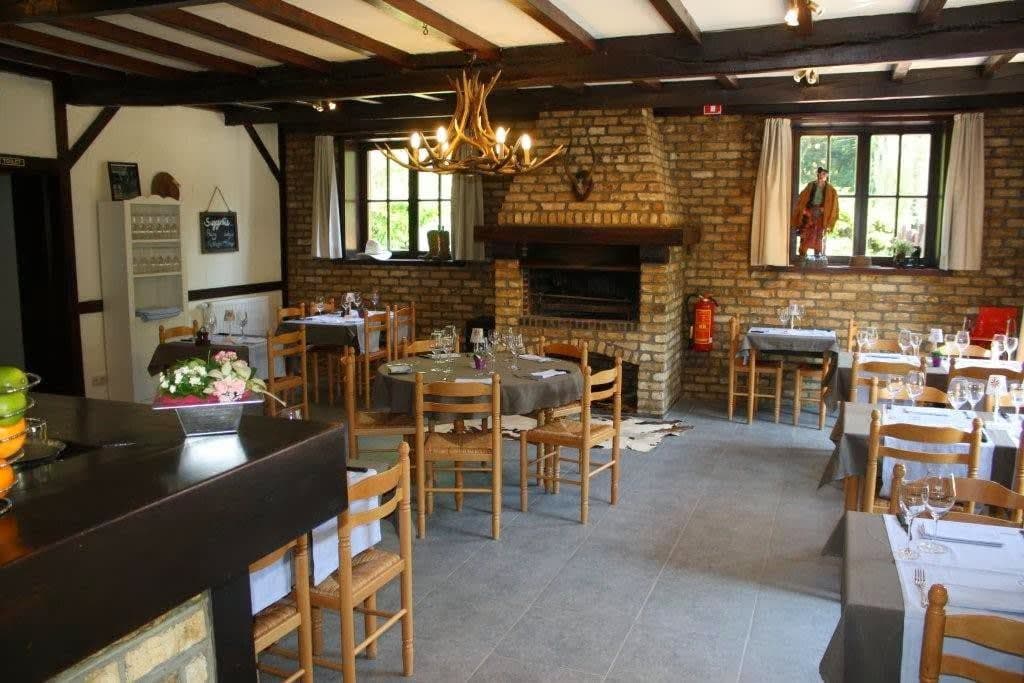 Steakhouse Dining