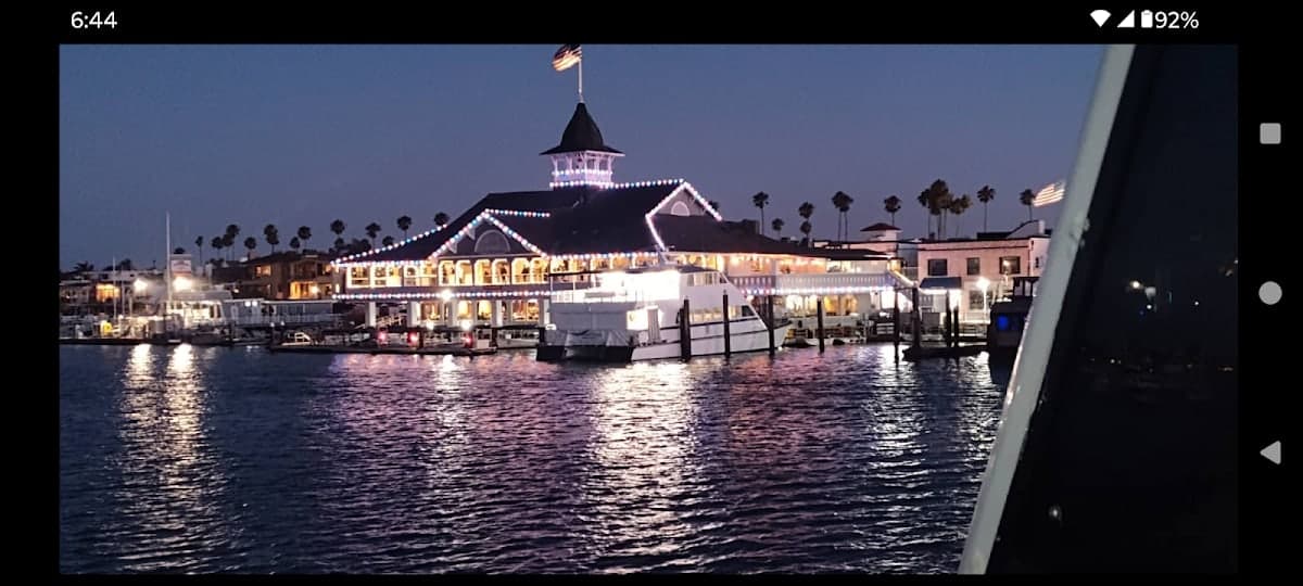 Cruise Newport Beach
