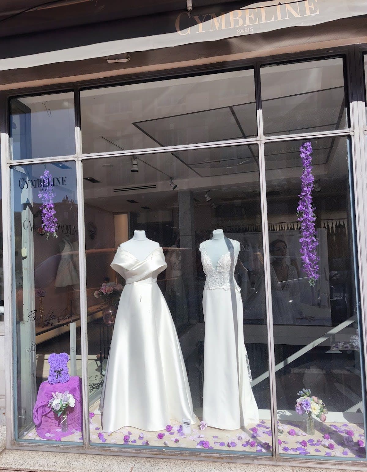 Essayage de robes de mariée