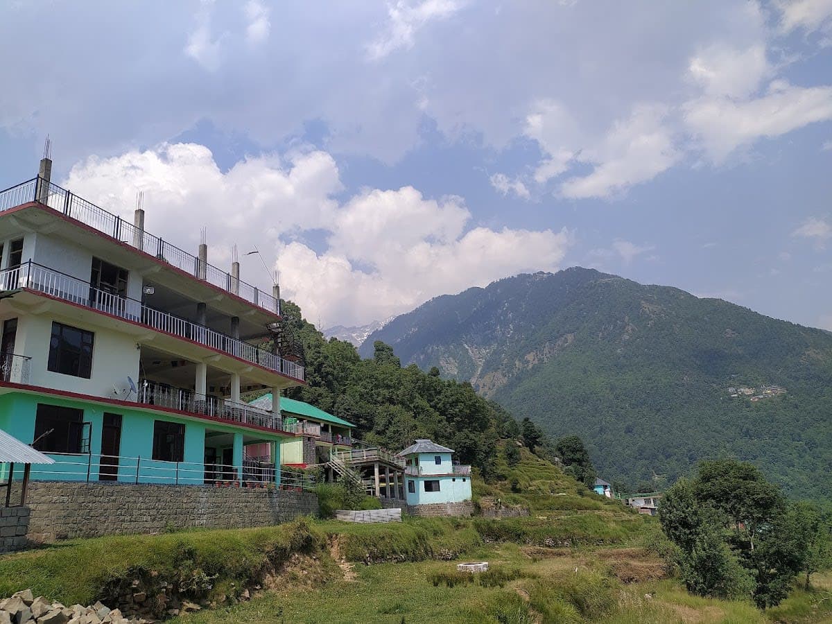 साझा ट्विन सिंगल लॉज