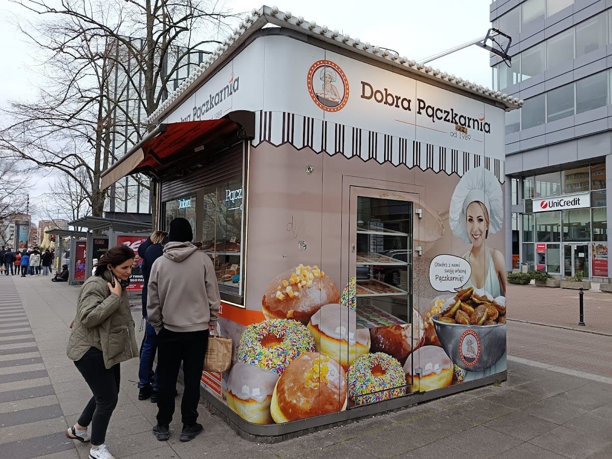Pączek z kolorową posypką