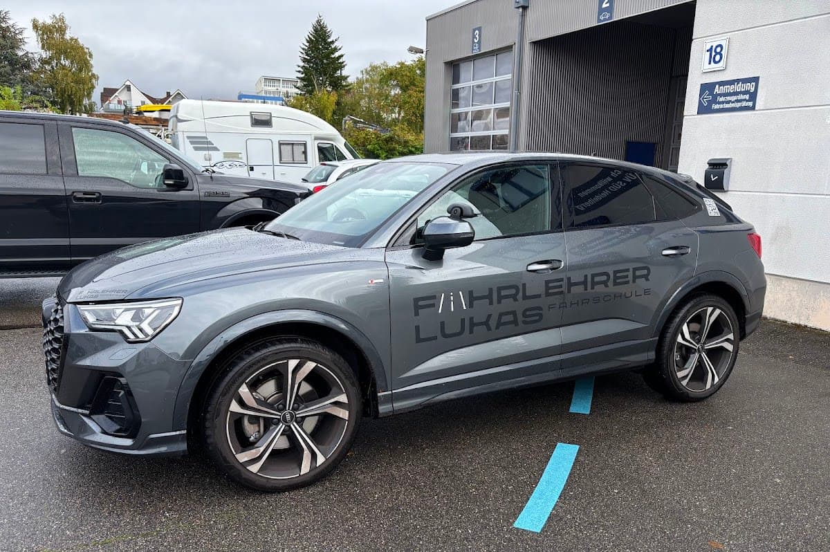 Driving school Fahrlehrer Lukas