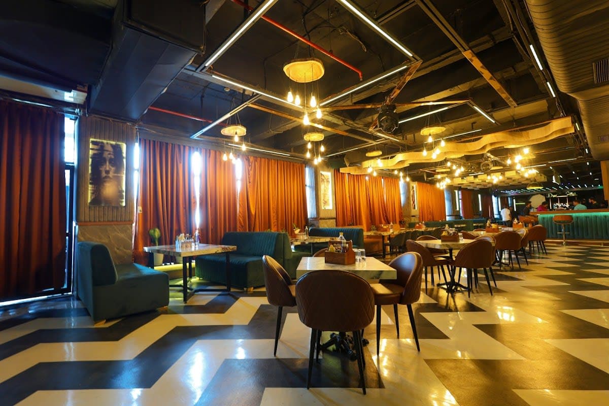 Drunken Affair Rooftop & Lounge
