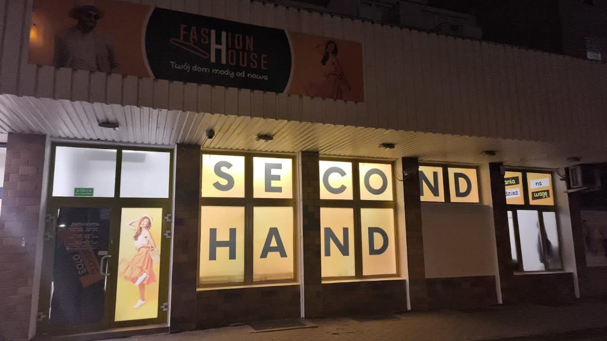 Sprzedaż odzieży second hand