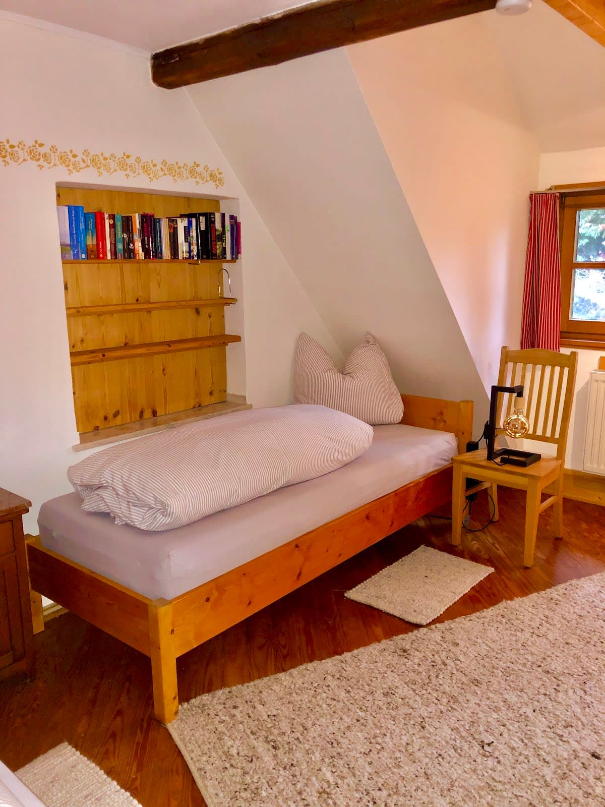 Schlafzimmer 1