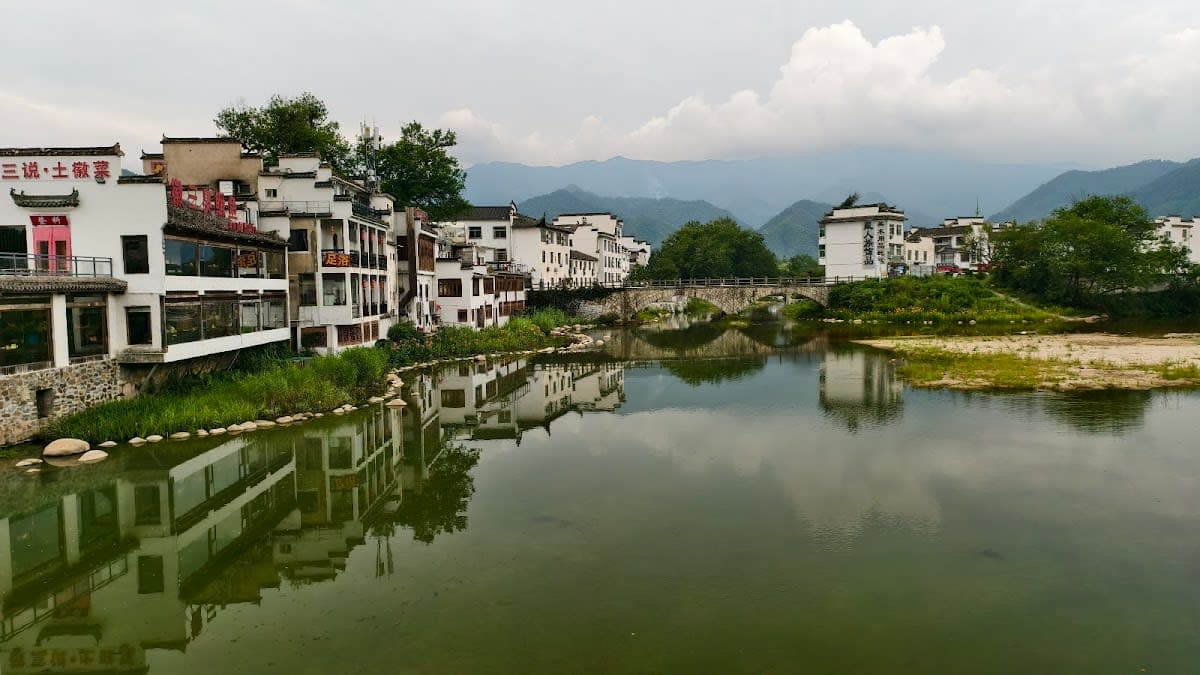 Hongcun Village Bancheng Liuse Inn