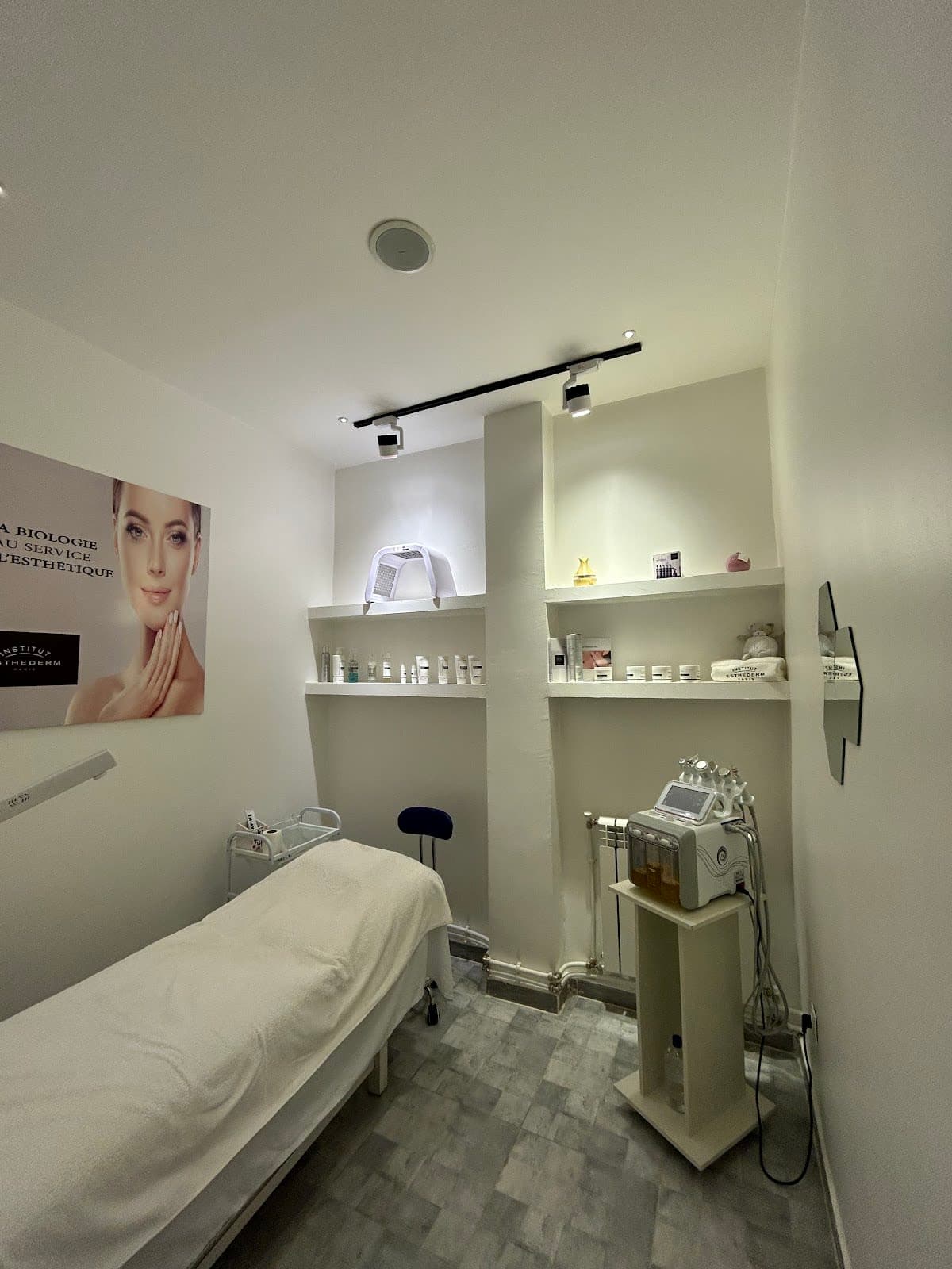 Facial
