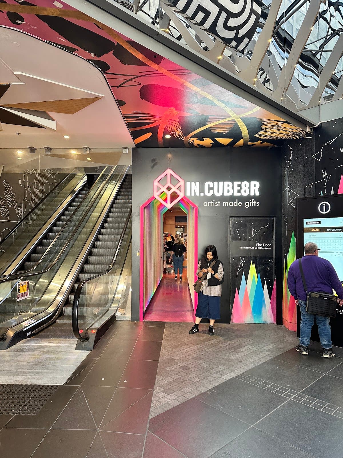 Artist Cube Rental
