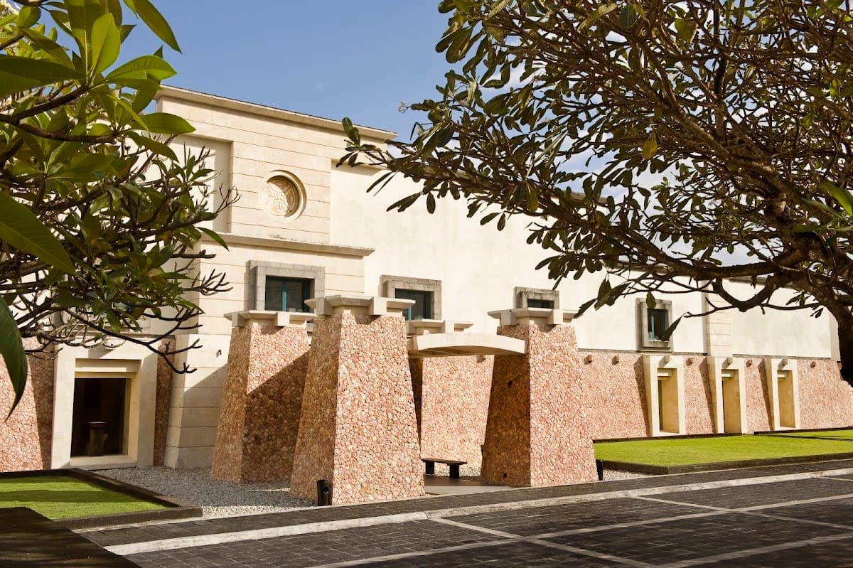 Jenggala Flagship Store