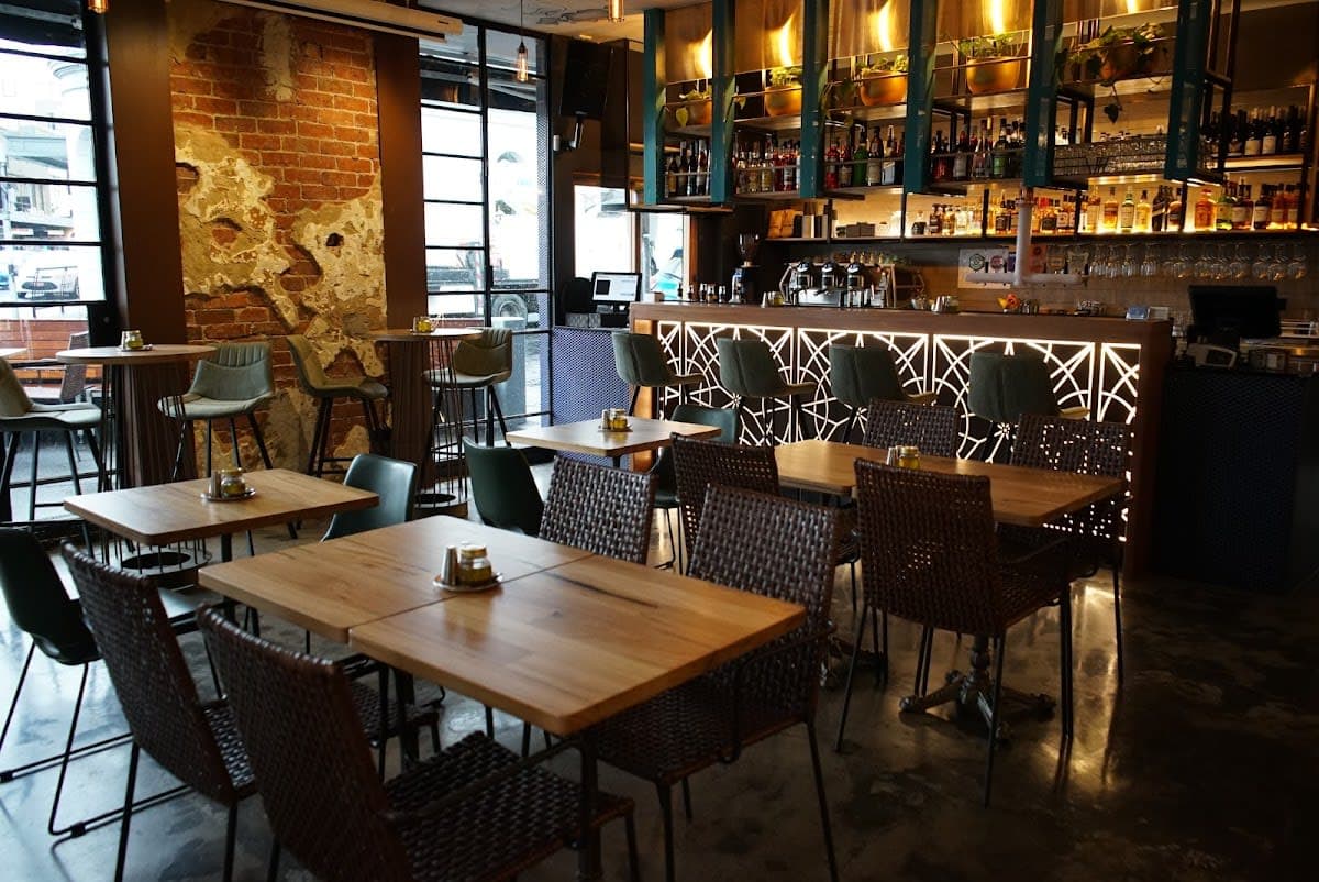 Weekday Happy Hour