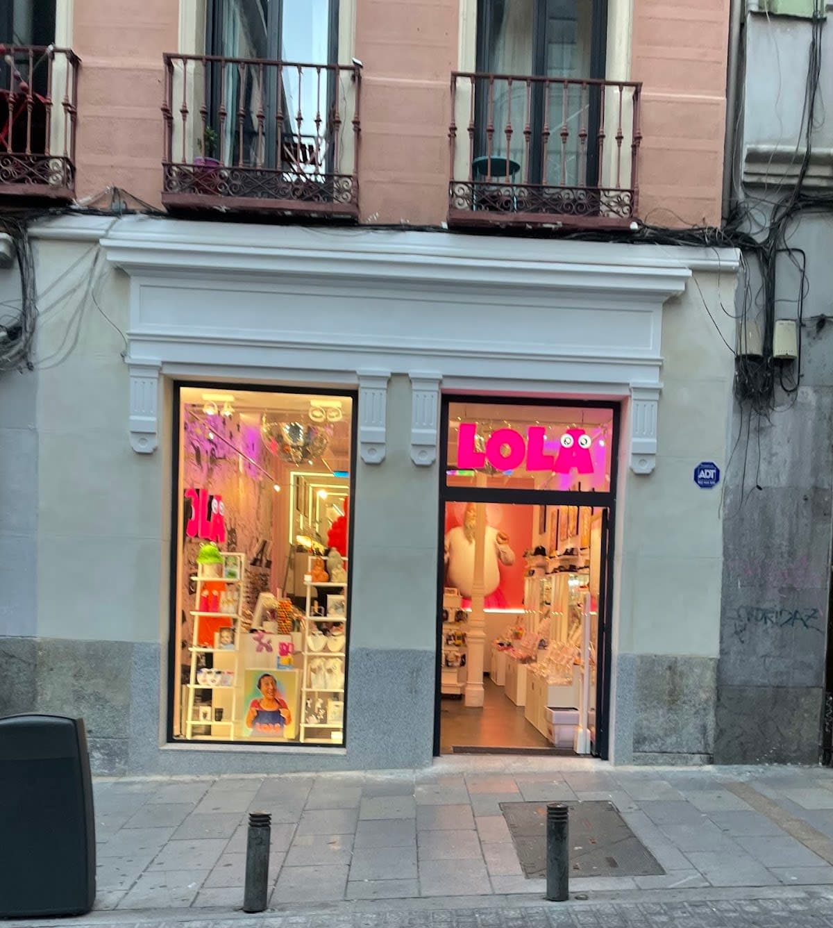 Lola shop Madrid