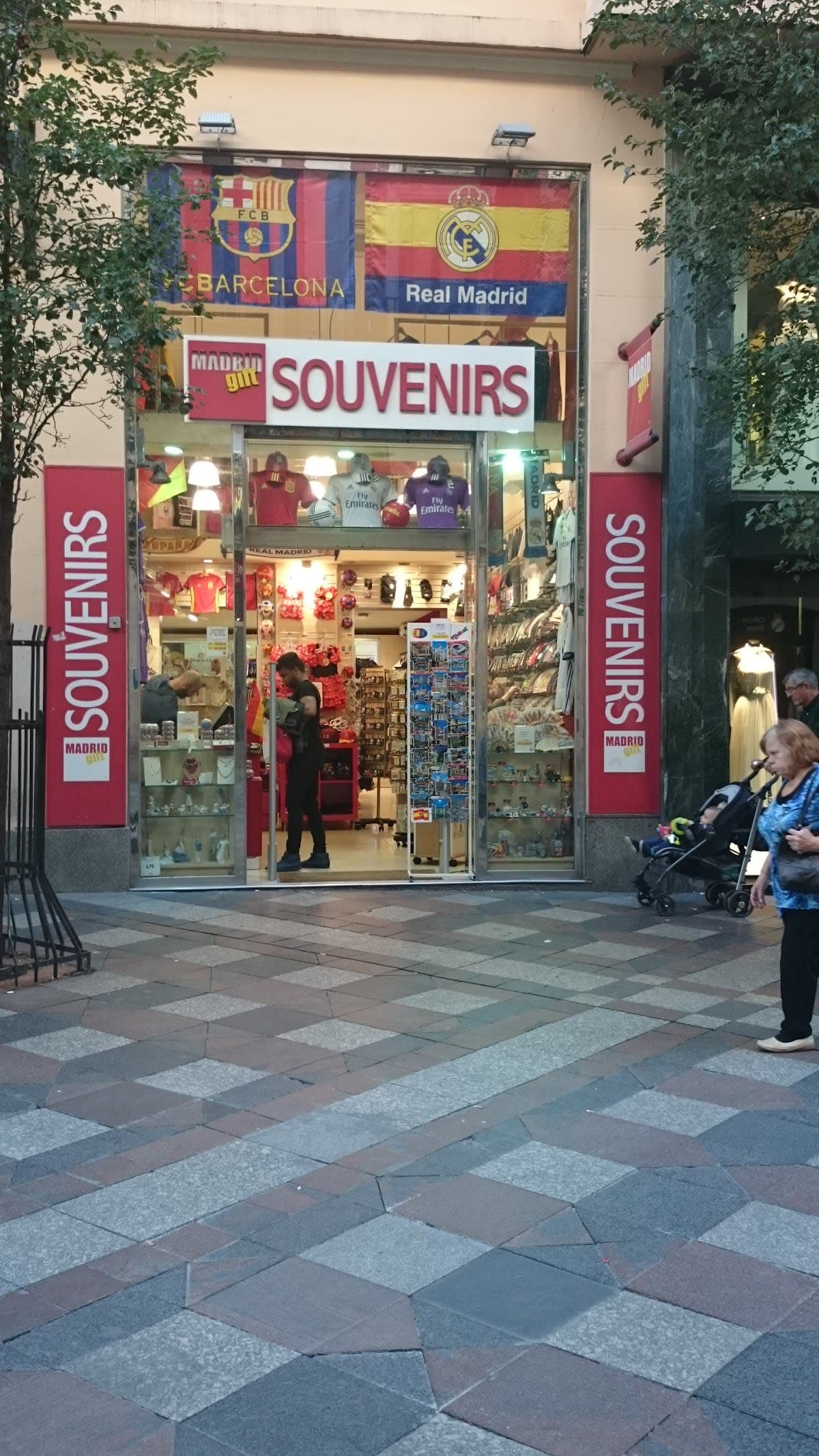 Madrid Souvenirs Gift
