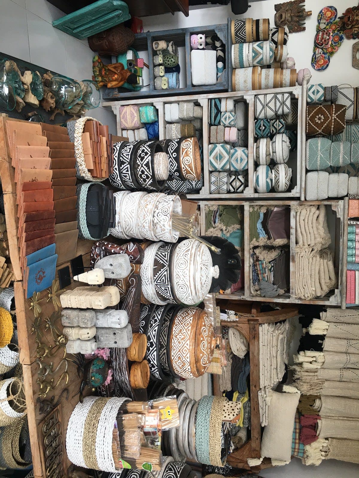 One Love “houseware,gifts&accesories”