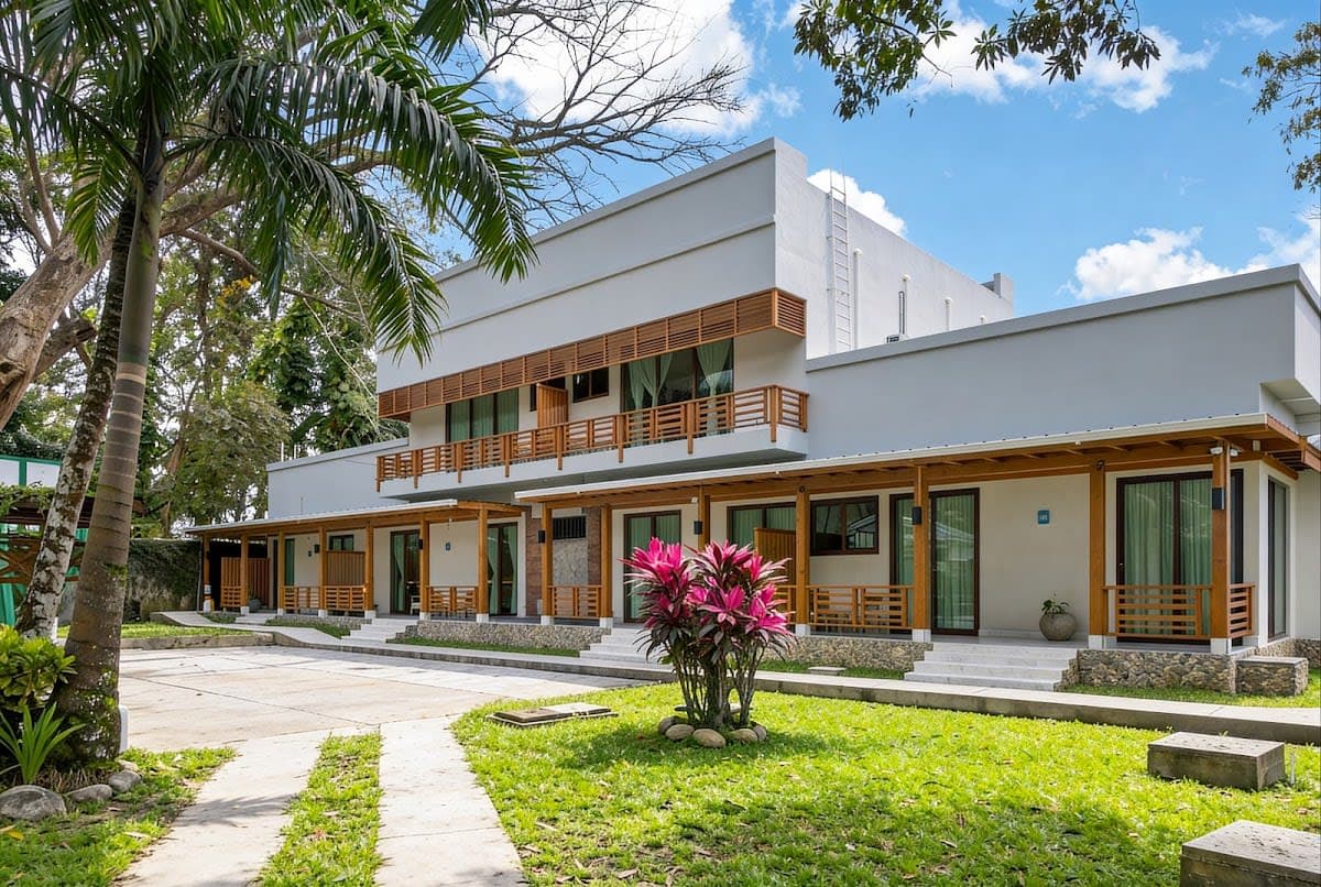 Paraiso Rainforest and Beach Hotel