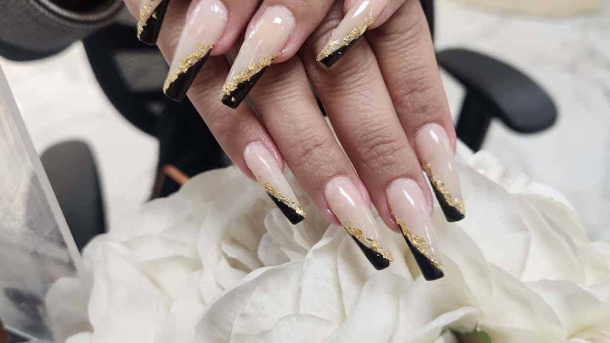 Nails acrylic or gel X removal