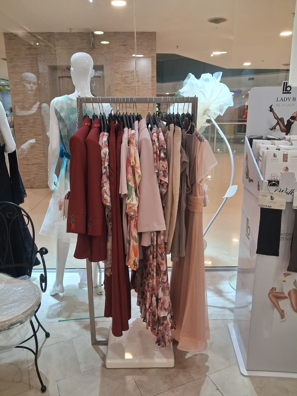 Luna Fashion Store - Budva