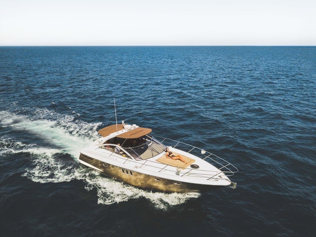 Alquiler de Yate 100' Azimut