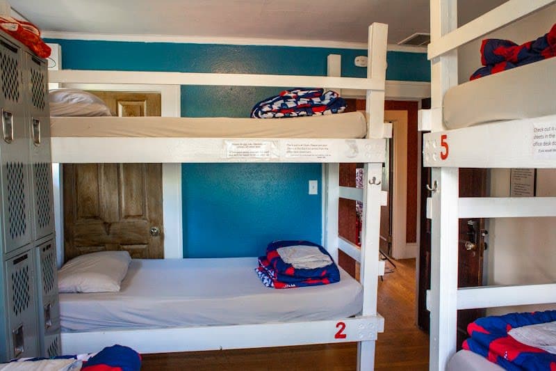 Bon Paul & Sharky's Hostel