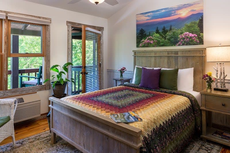 Bent Creek Lodge Bed & Breakfast - Asheville