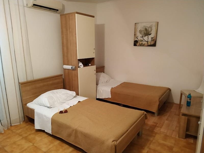 Hostel Lina (Youth Club Lina)