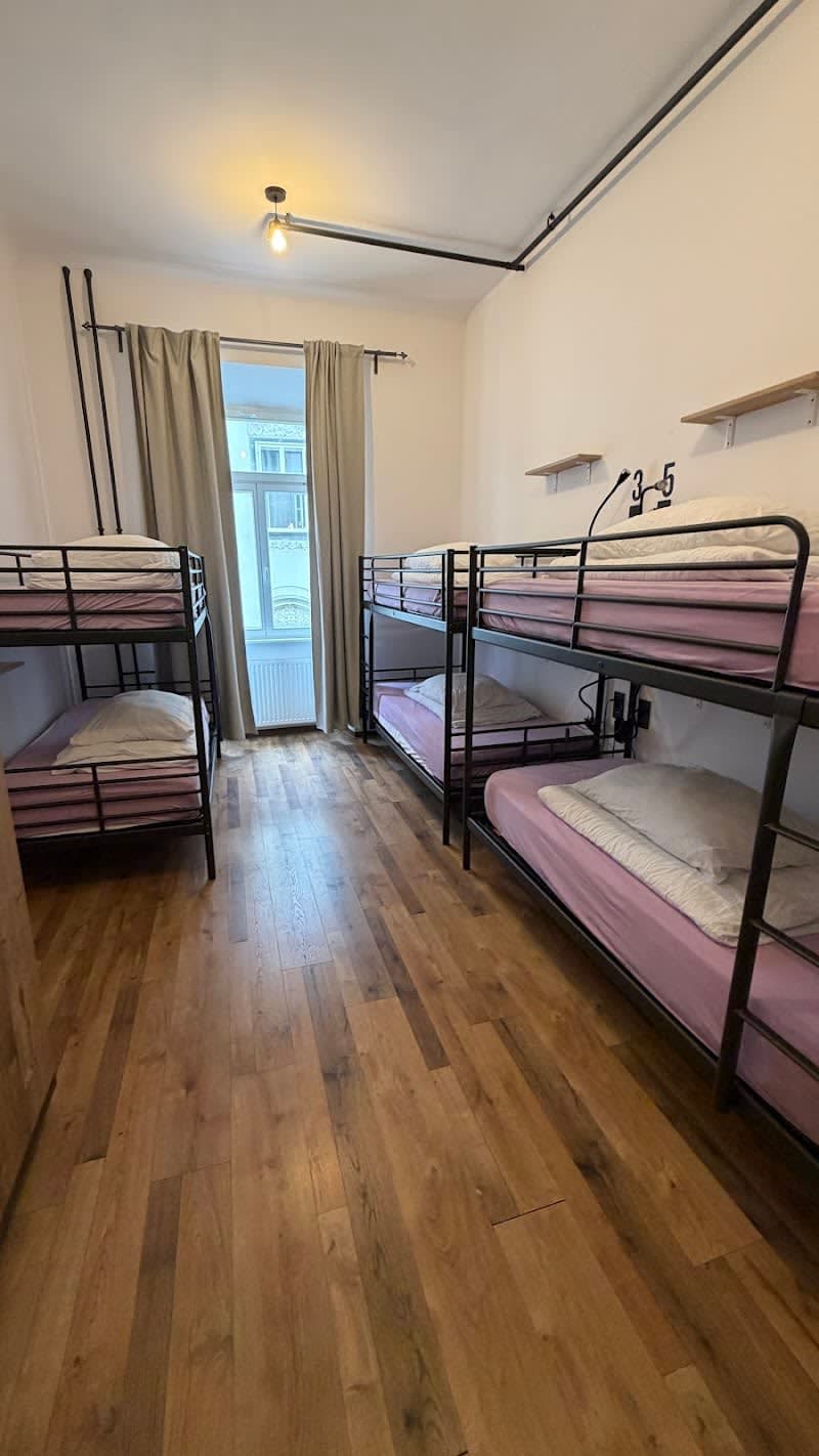 AdHoc Hostel