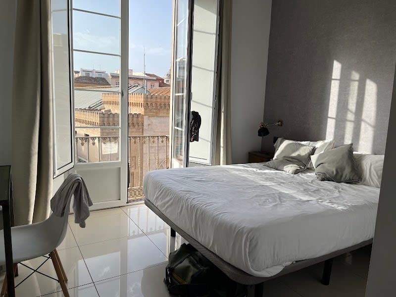 The Lights Hostel & Rooms