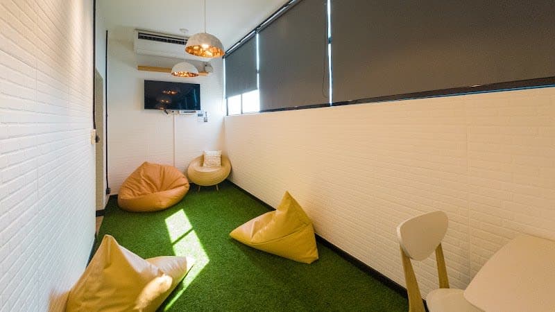 Siam Subway Hostel and Café bangkok