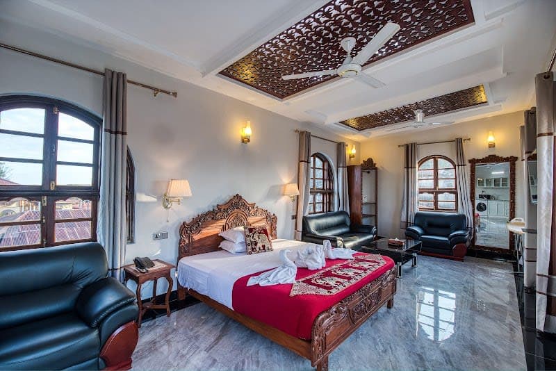 Tembo House Hotel