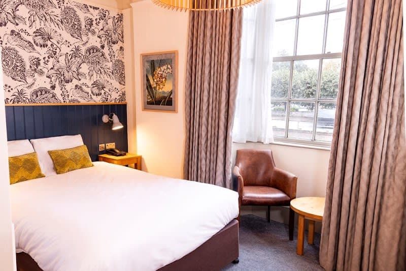 Pen & Parchment Hotel