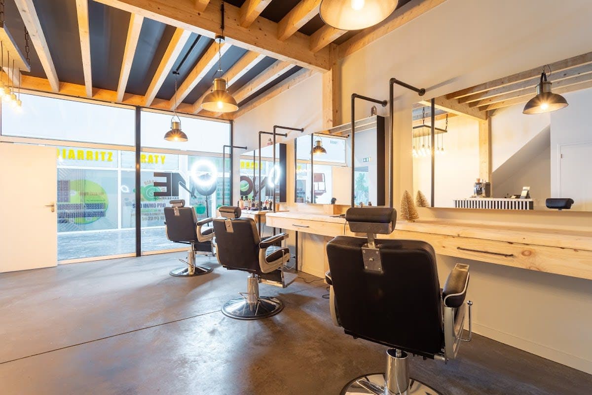 Number ONE Barbershop