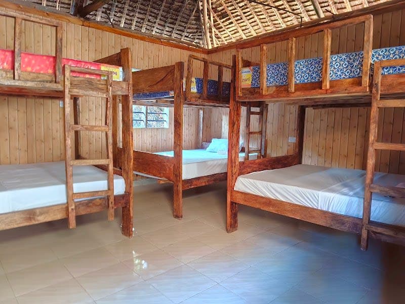 Sawa Sawa Beach Hotel & backpackers