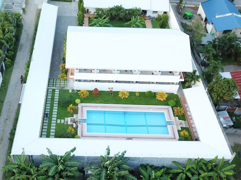 Dumaguete-Studio-Apartments-With-Pool