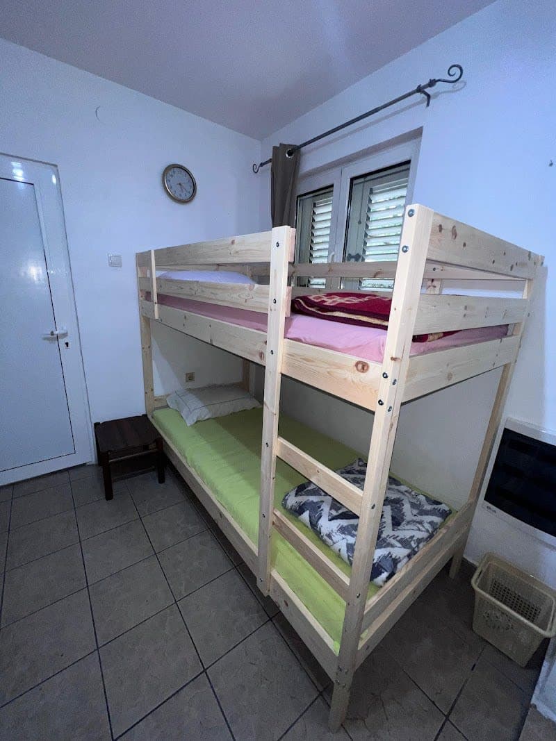 Newborn Hostel Budva