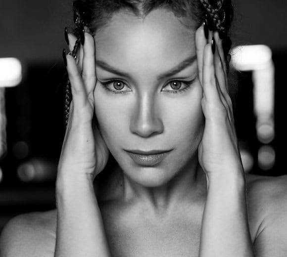 Anfisa Gromova | Makeup Artist Lisbon | Brows & Lashes