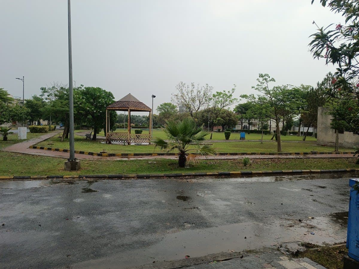 Mini Golf Course New Lahore City